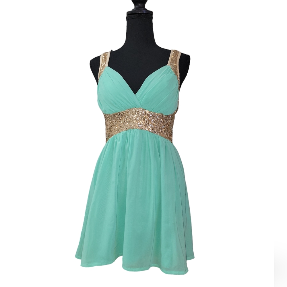 Shareen Size 10 Mint green gold sequined formal prom wedding party dress